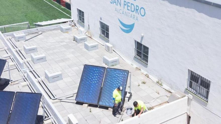 San Pedro Alcántara: el Estadio Antonio Naranjo recibe actuaciones de impermeabilización y reparación
