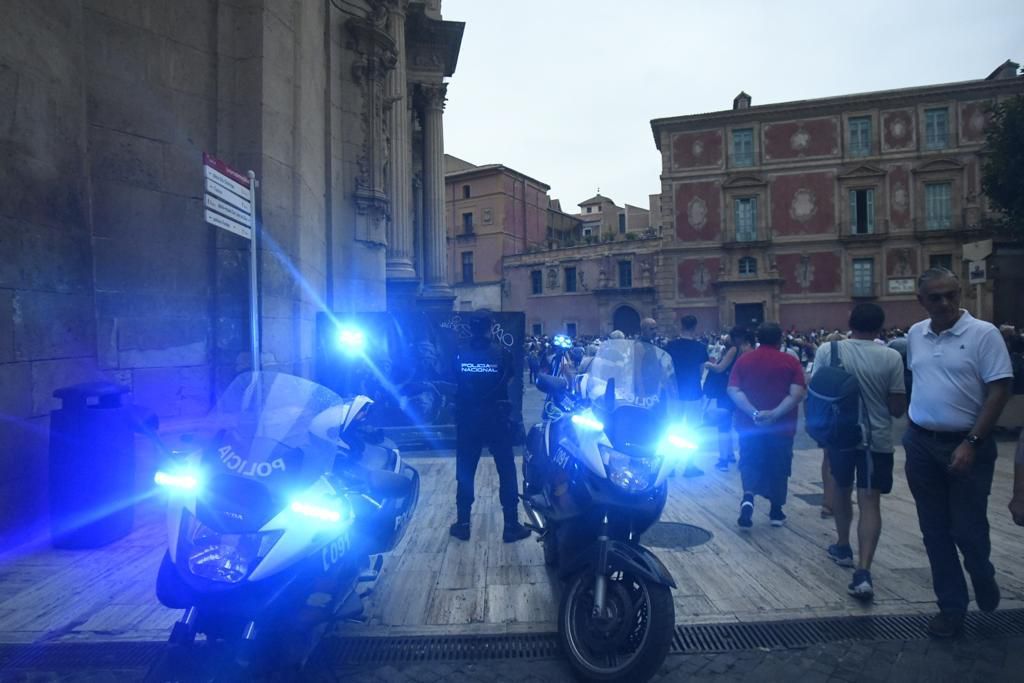 Romería de Murcia: ambiente previo y salida de la Fuensanta de la Catedral