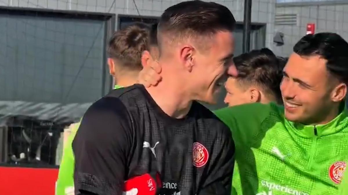 La plantilla del Girona recibe a Ter Stegen en su primer entreno en Girona