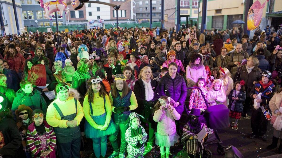 Carnaval en el patio del Eulalia Álvarez, donde tendrá lugar el festival cultural este fin de semana.