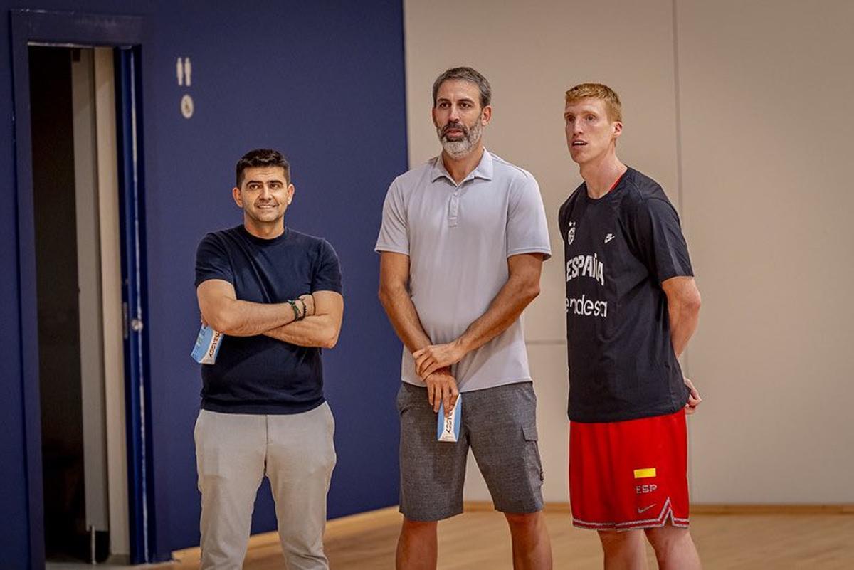 Alberto Díaz, junto a Berni Rodrñiguez, durante el entrenamiento.