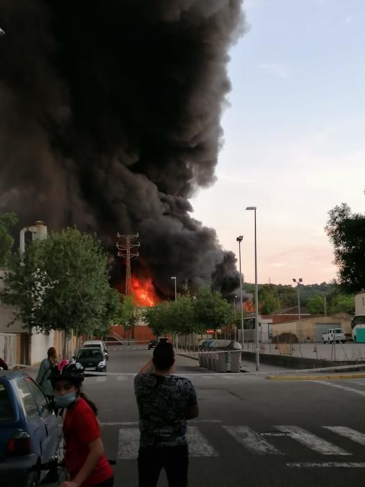 Incendi en una empresa de Sarrià de Ter