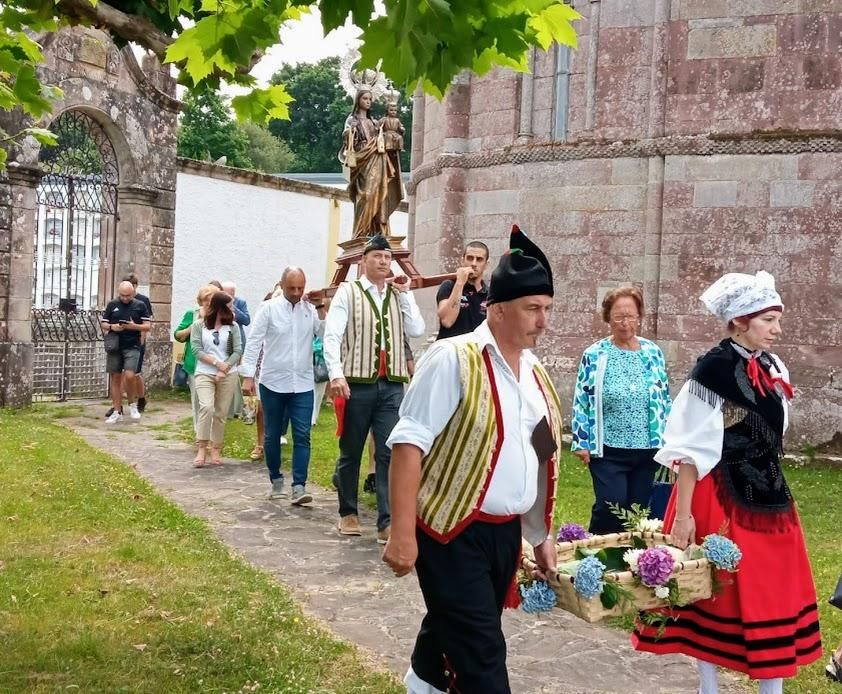 LNE 2 Procesi�n del Carmen en Amandi (1).jpg