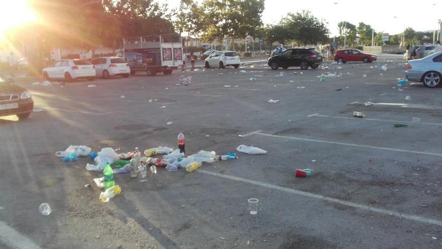 Xàbia requisa más de cien botellas de bebidas alcohólicas en una acción contra el &quot;botellón&quot;