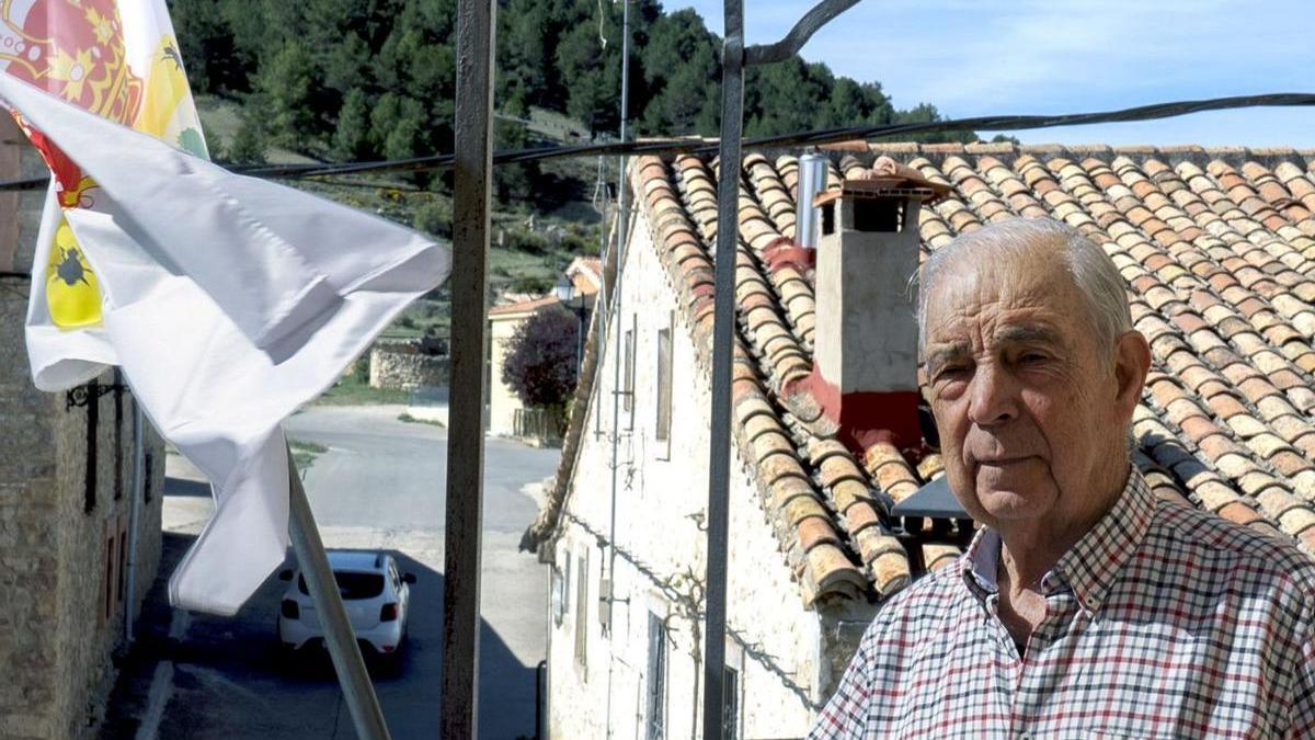 Manuel Murciano, alcalde de Moscardón, en Teruel, desde 1979