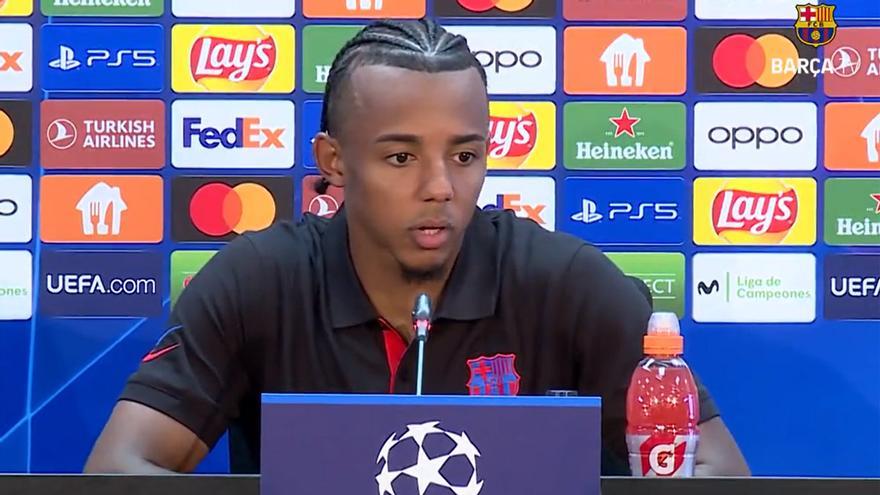 Koundé: "Me gusta la forma de ver el fútbol de Xavi"