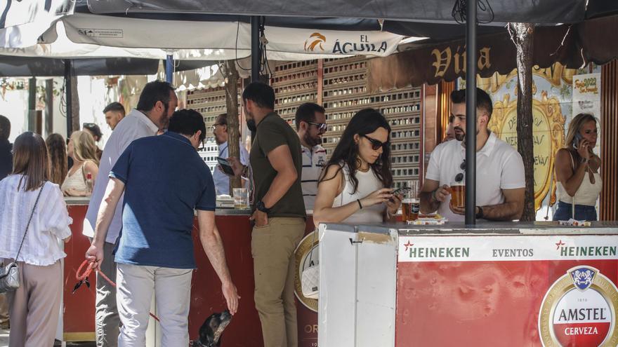 Cáceres amplía el horario de los bares y refuerza los buses al ferial en San Miguel