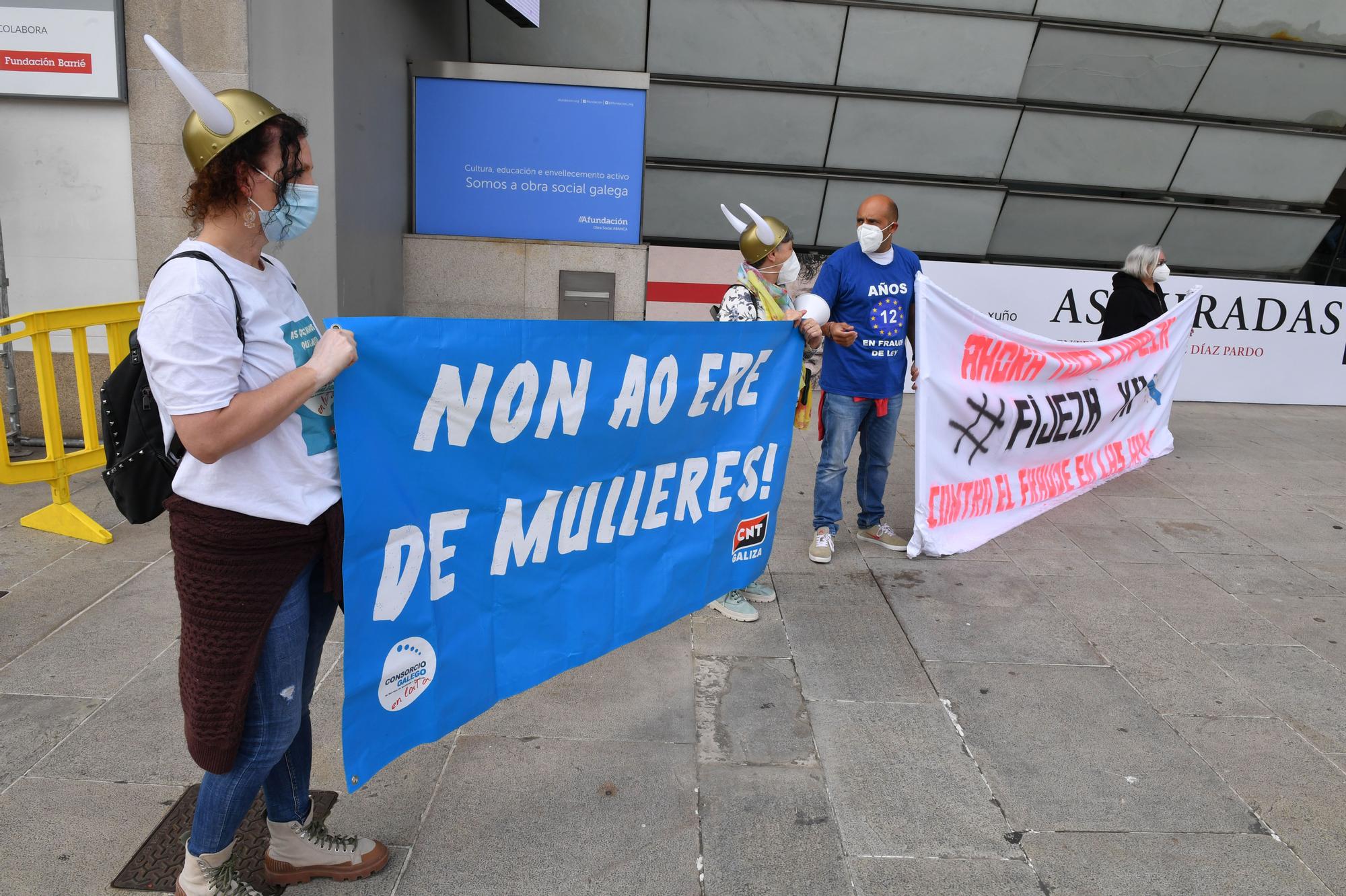 Inauguración de la exposición 'As miradas de Isaac' en la sede de Afundación