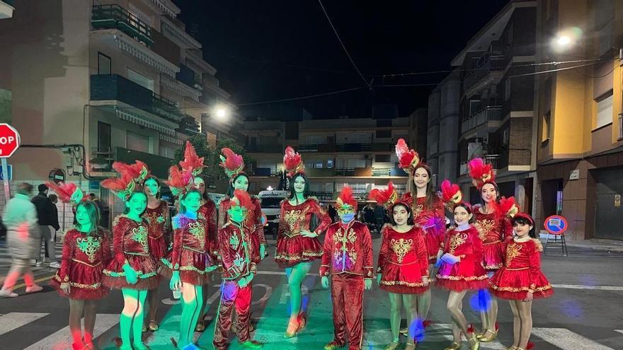 El Carnaval llena Peñíscola de disfraces y comparsas