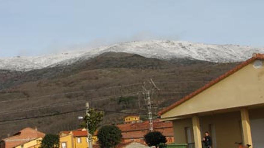 La nieve cubre las montañas del Valle del Jerte La Vera y El Ambroz