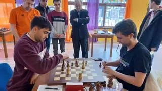 Jaque para cinco naciones: el ajedrez reúne en Grado a jugadores de Escocia, Gran Bretaña, Francia, Cuba y España