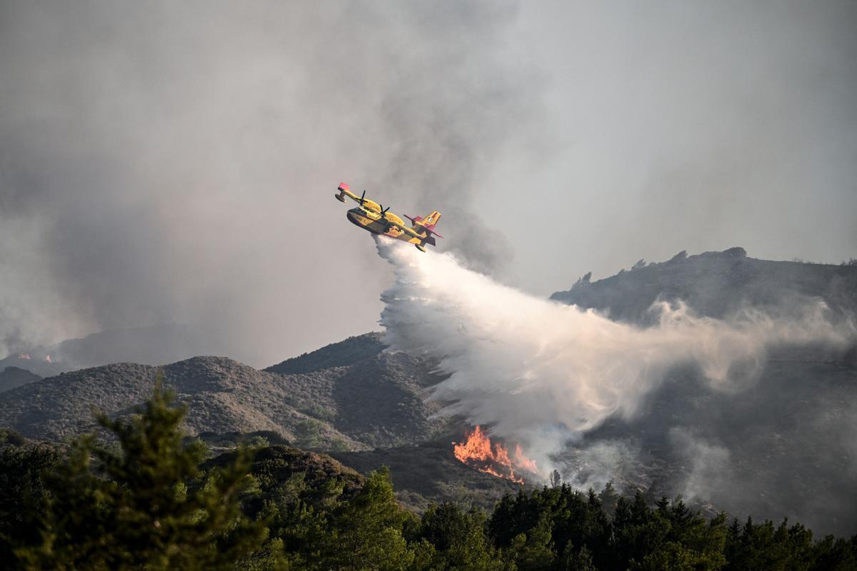 Incendio en la zona de Kiotari de Rodas, Grecia.