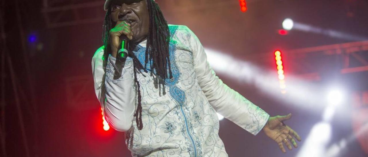 Alpha Blondy actuó el jueves por la noche en Son Fusteret.