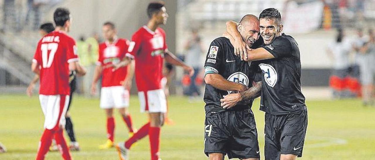 En 2014 el Córdoba acabó con el sueño de Primera del Real Murcia