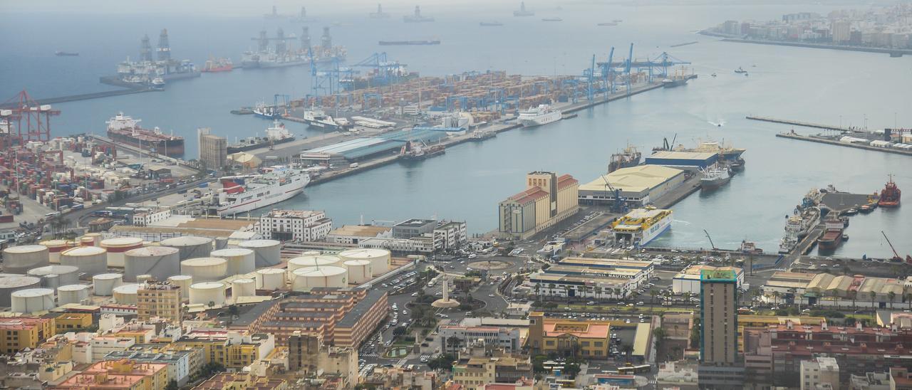 El Puerto de Las Palmas, visto desde el aire.