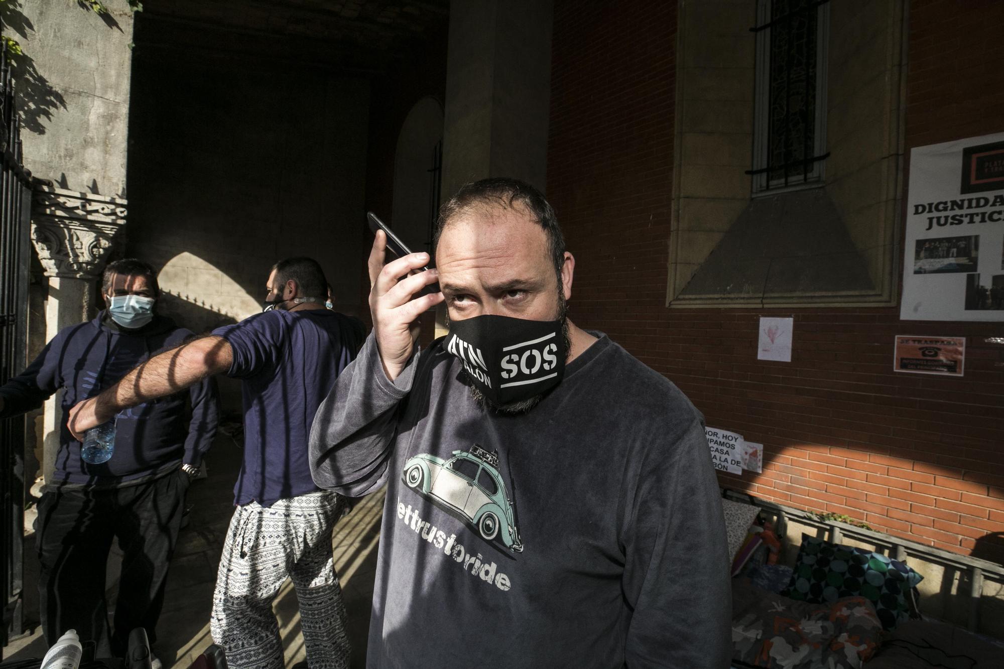 Los encerrados en las iglesias de La Felguera y Laviana