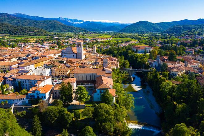 Vista aérea de Cividale del Friuli, Italia
