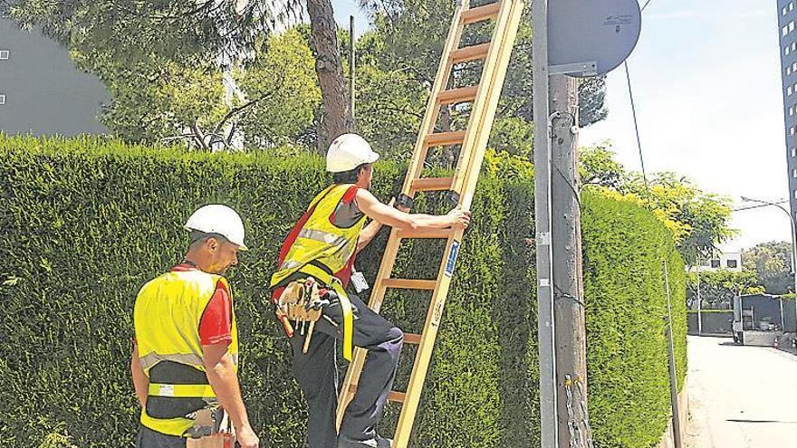 Benicàssim instala la fibra óptica en 12.000 viviendas