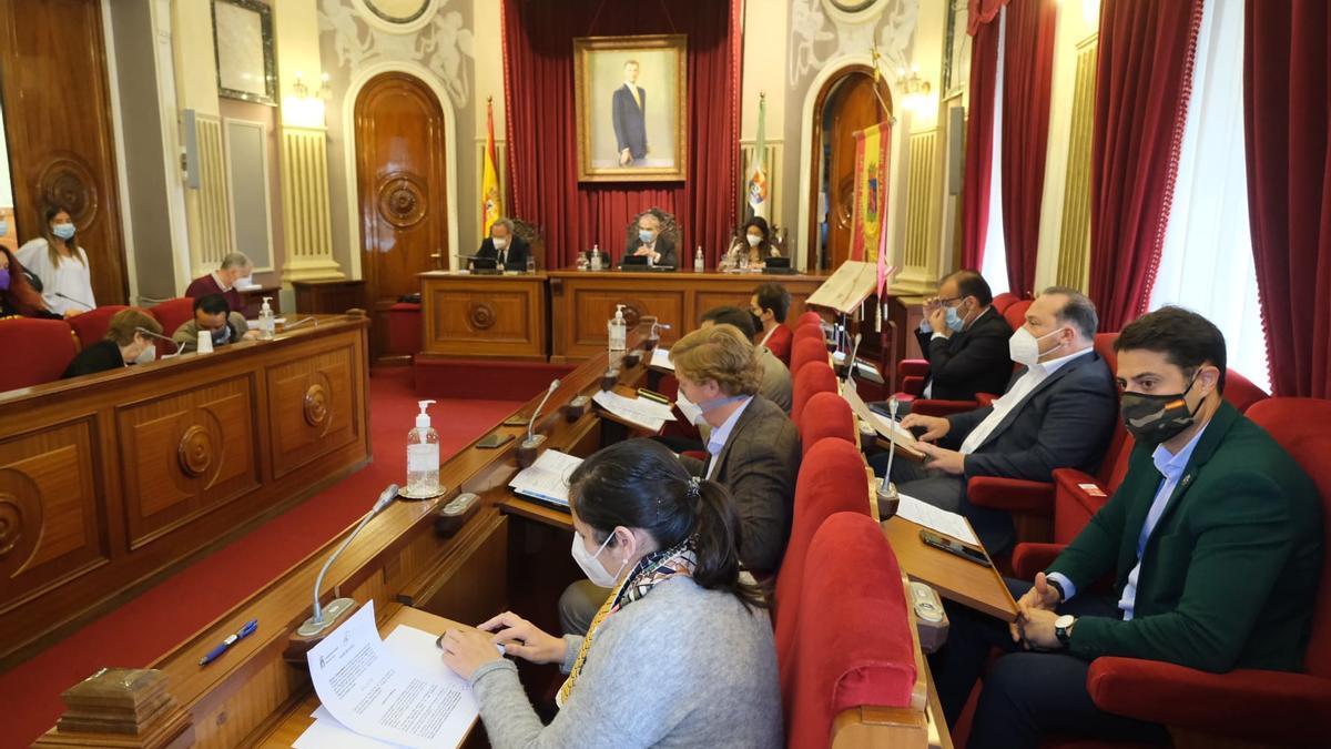 La corporación municipal de Badajoz está celebrando pleno ordinario hoy.