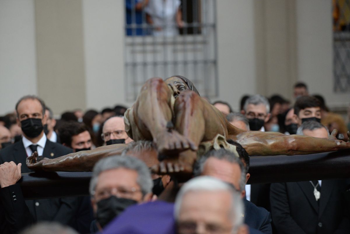 Madrugada de traslados para la veneración 'El Verbo Encarnado' en la Catedral