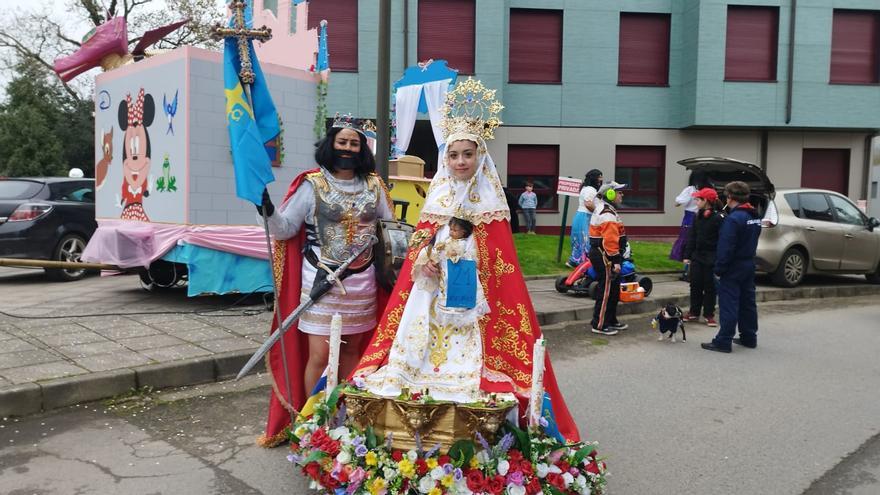 Superhéroes y marcianos invaden Posada de Llanes: así fue el último Carnaval del año en Asturias
