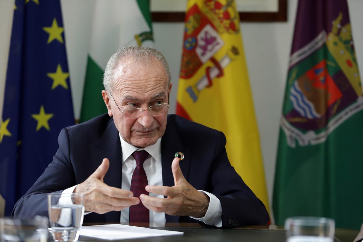 El alcalde de Málaga, durante la entrevista.