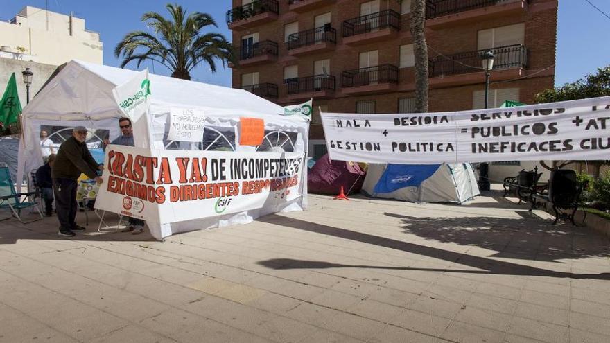 Acampada protesta de la policía local de Mazarrón