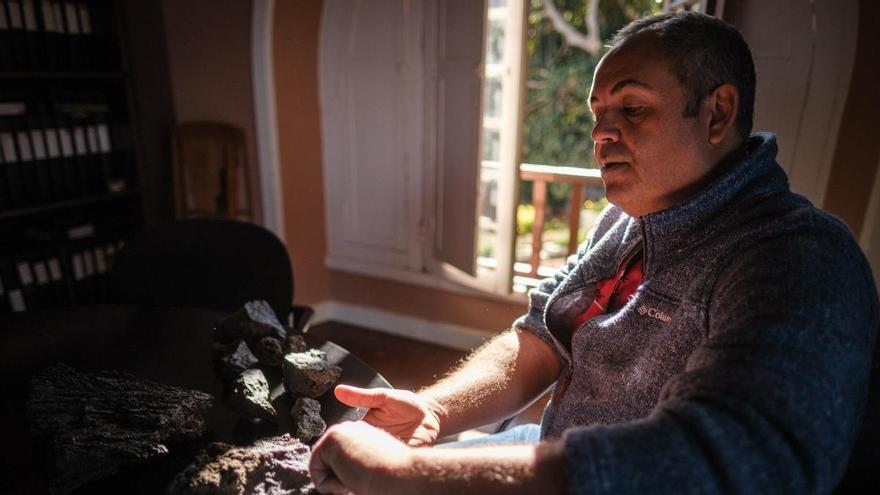 Jaime Coello, director de la Fundación Telesforo Bravo-Juan Coello: «El plan convierte al Teide en un parque de atracciones»