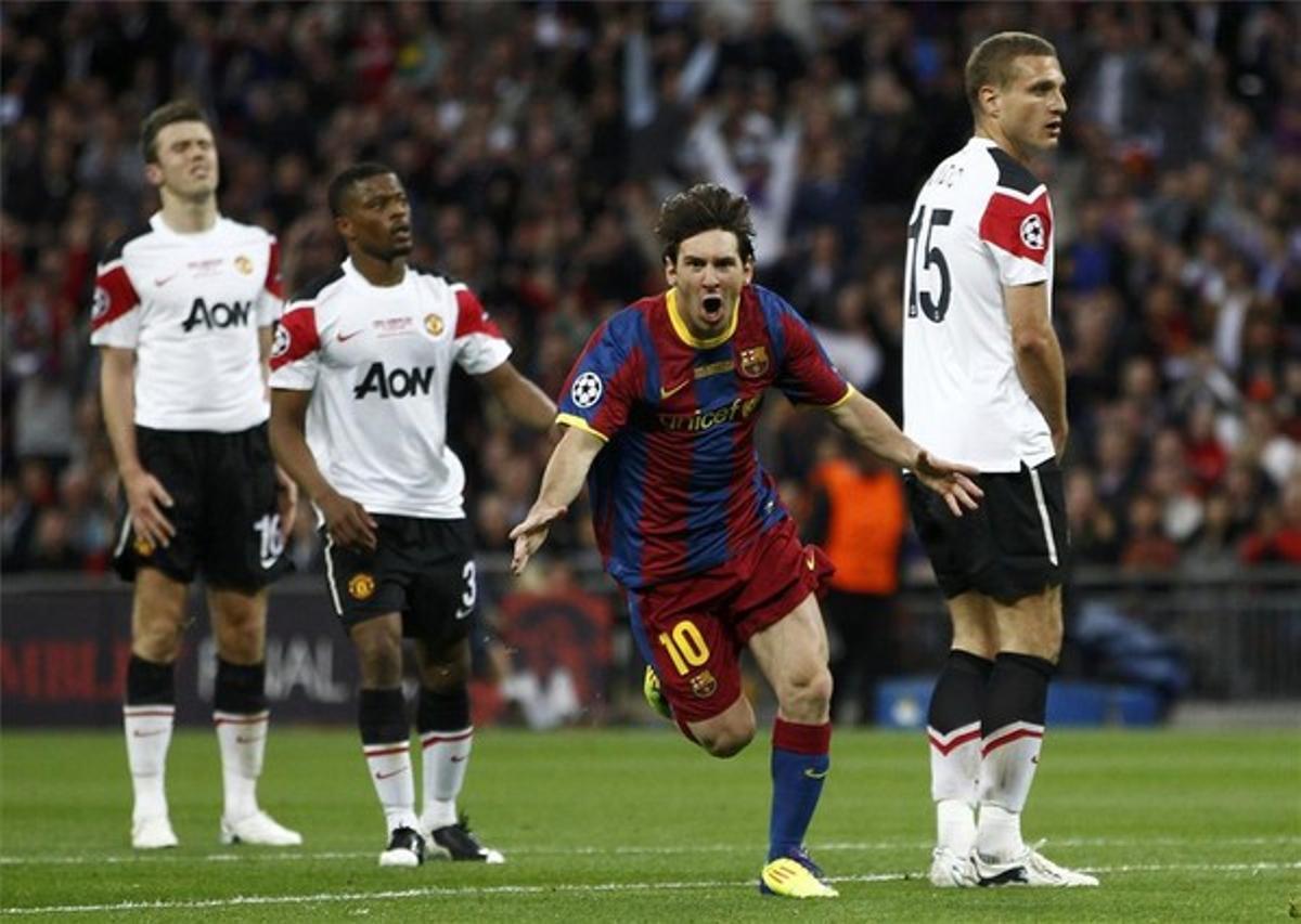 Leo Messi celebra el gol del 2-1 contra el Manchester United.