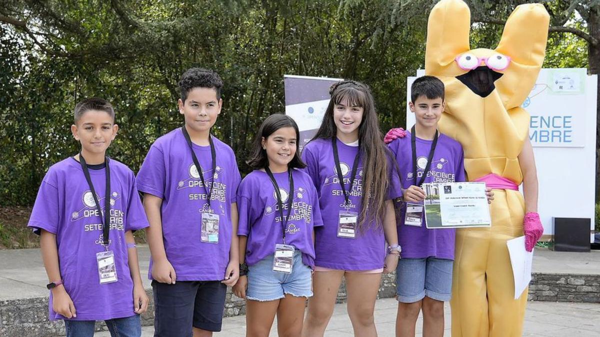 Algunos de los premiados en la Open Science de Cambre. | // L.O.