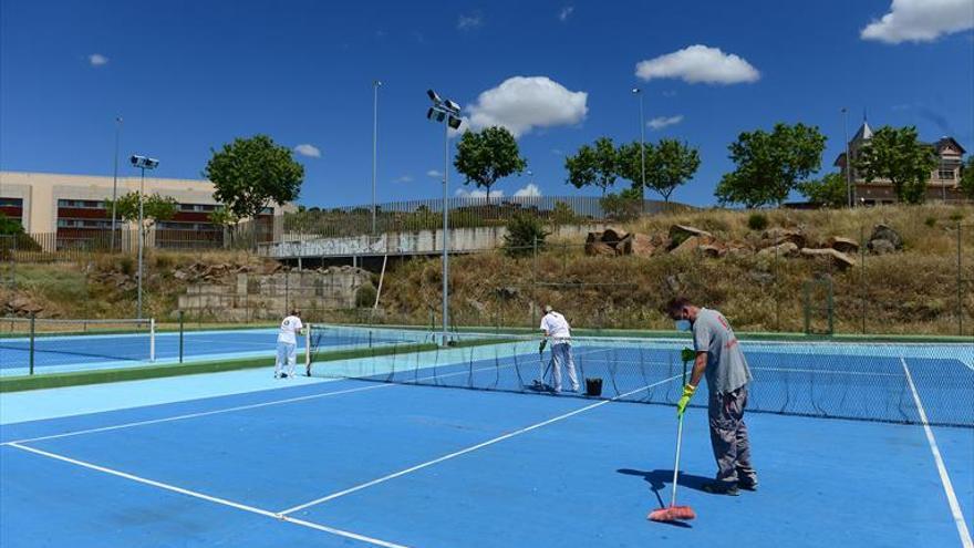 El ayuntamiento reabre la ciudad deportiva, solo de lunes a viernes