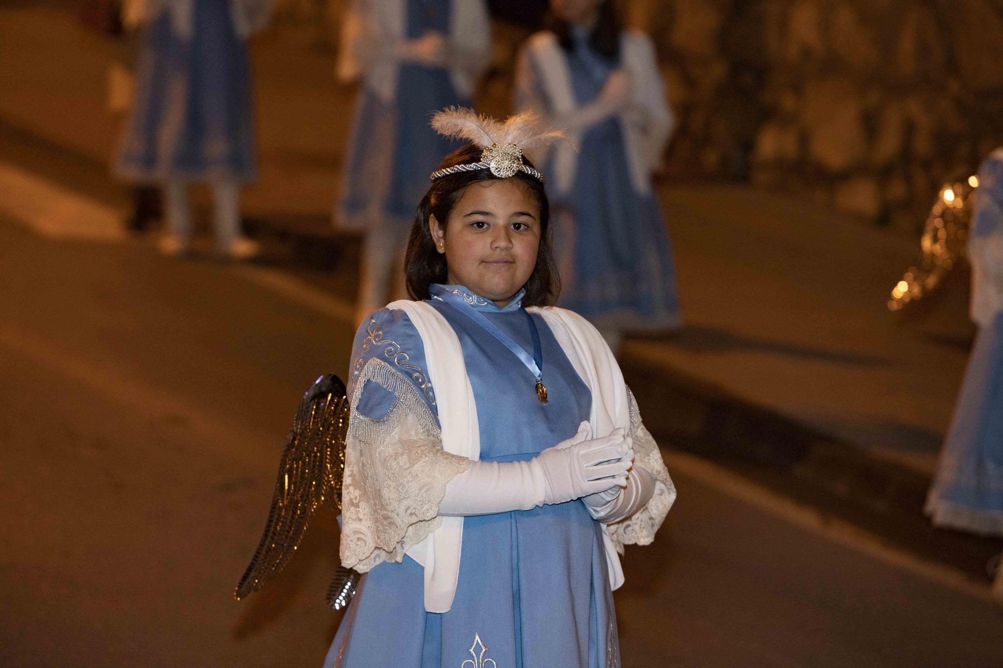 Ontinyent se vuelca con la tradiconal procesión de la Puríssima