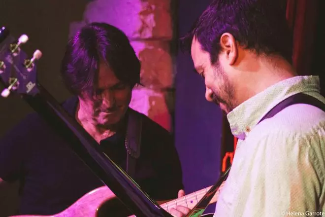 Ovidio López Trío llena de jazz íntimo Entre Bambalinas en Alicante
