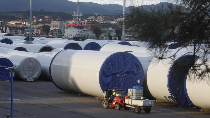 El muelle de Valliniello se queda pequeño a los 10 años de entrar en servicio