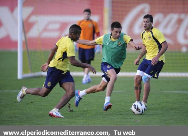 Galería de fotos del entrenamiento del Villarreal CF (22 de octubre del 2012)