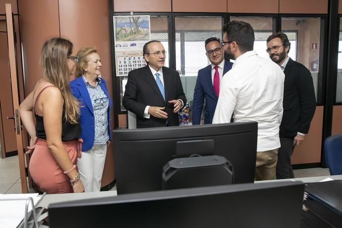 03.10.19. Las Palmas de Gran Canaria. Visita de F. Javier Moll de Miguel, presidente del Grupo Prensa Iberica,  a la redacción e instalaciones de La Provincia . Foto Quique Curbelo  | 03/10/2019 | Fotógrafo: Quique Curbelo