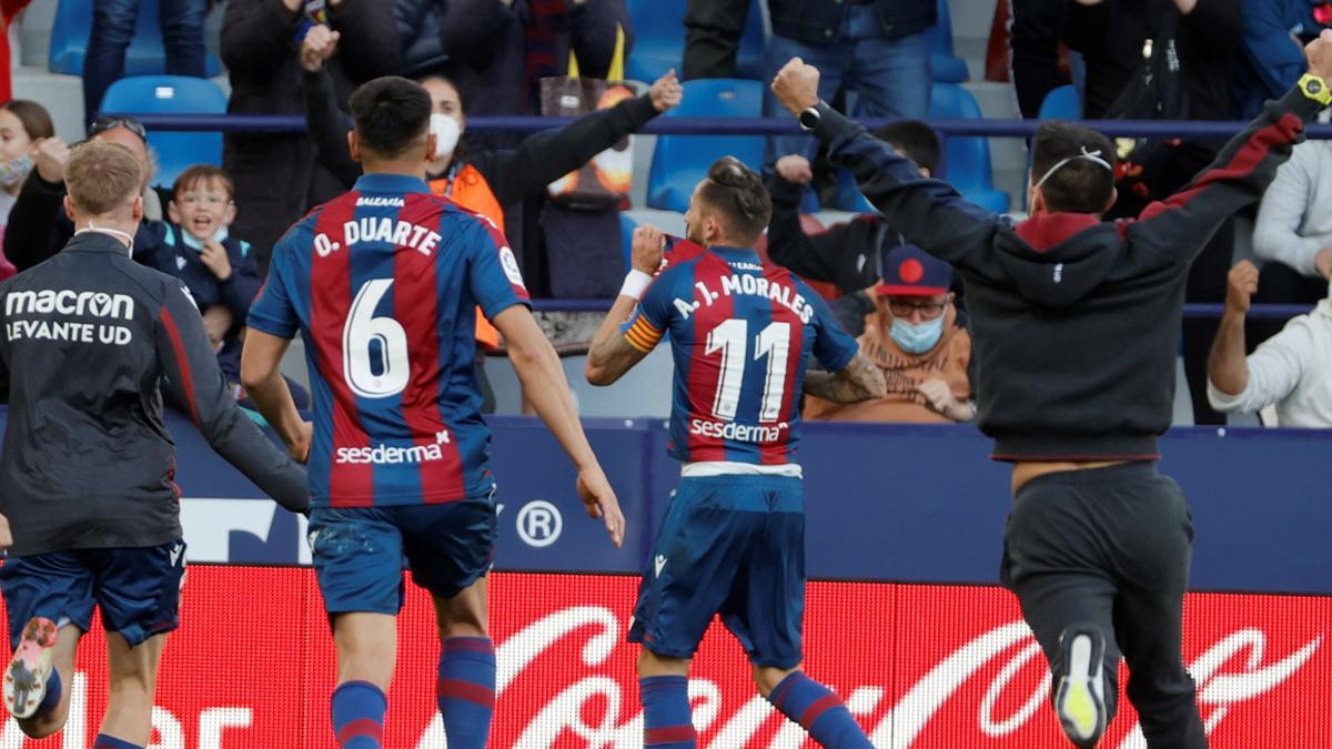 Morales celebra un gol frente al Mallorca