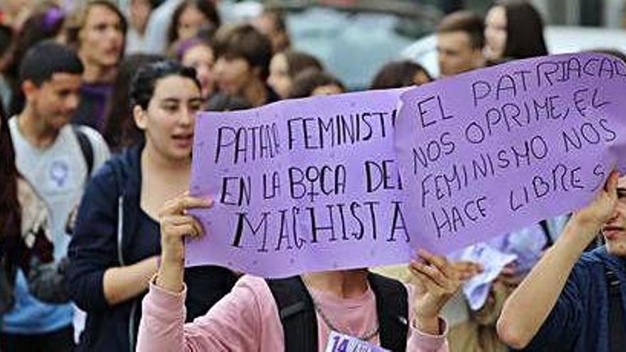 Protesta en los juzgados de Eivissa contra el sexismo y la violencia machista.