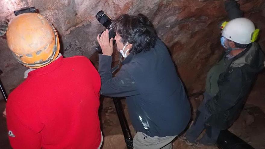 Espeleólogos de la Vall descubren un &#039;tesoro&#039; de arte paleolítico en Serra d&#039;Espadà
