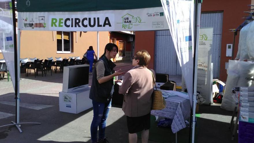 Campaña informativa del CVI en Llíria.