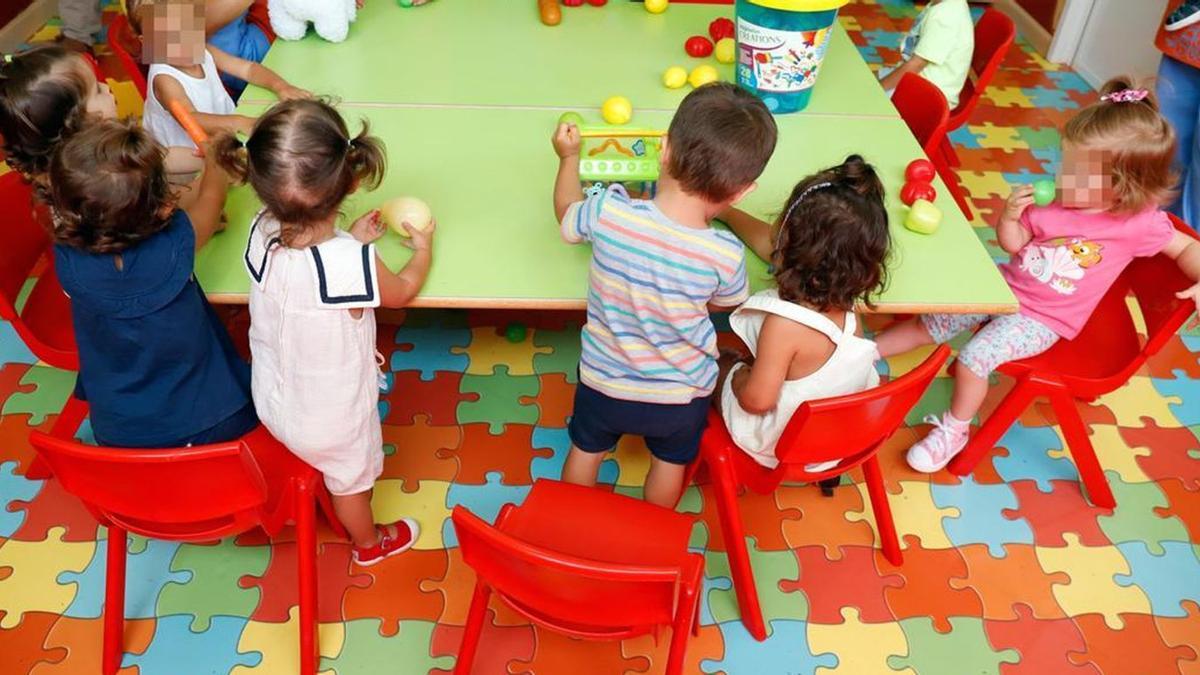 Málaga continúa con más defunciones que alumbramientos.