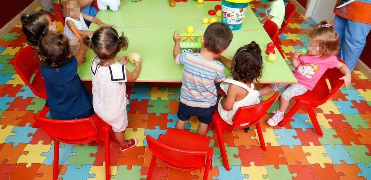 La caída de nacimientos se refleja en las aulas de Málaga