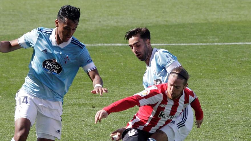 Una acción del Celta-Athletic.