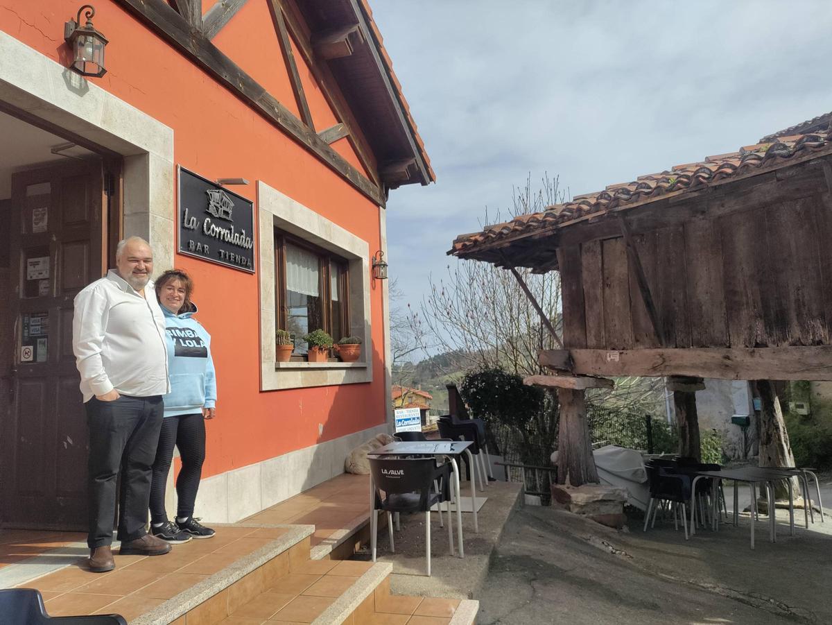 Cristina Corteguera y Valentín González en La Corralada.