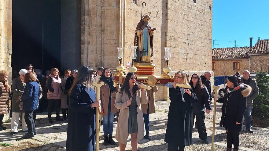 El trasllat del sant a Cinctorres, en una edició  anterior.