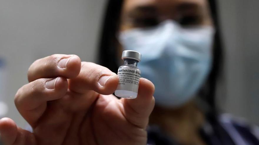 El Gobierno niega que la vacunación comience el 4 de enero