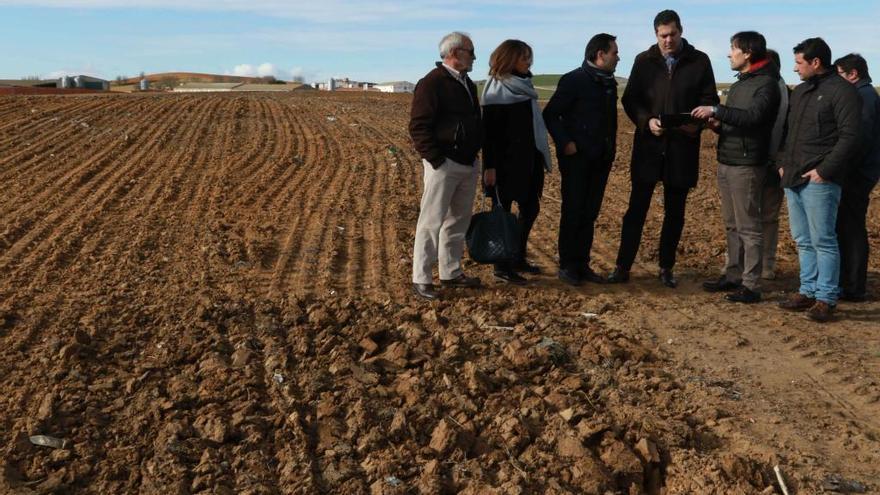 Visita de Alberto Castro a las escombreras de Fuentesaúco