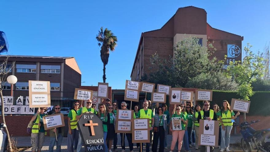 Jubilados y Pensionistas de la Safor aportan 500 euros a la "caja de resistencia" de la huelga de docentes