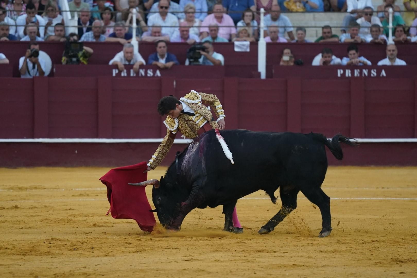 Toros en la Feria I Sexta corrida de abono y puerta grande de Roca Rey