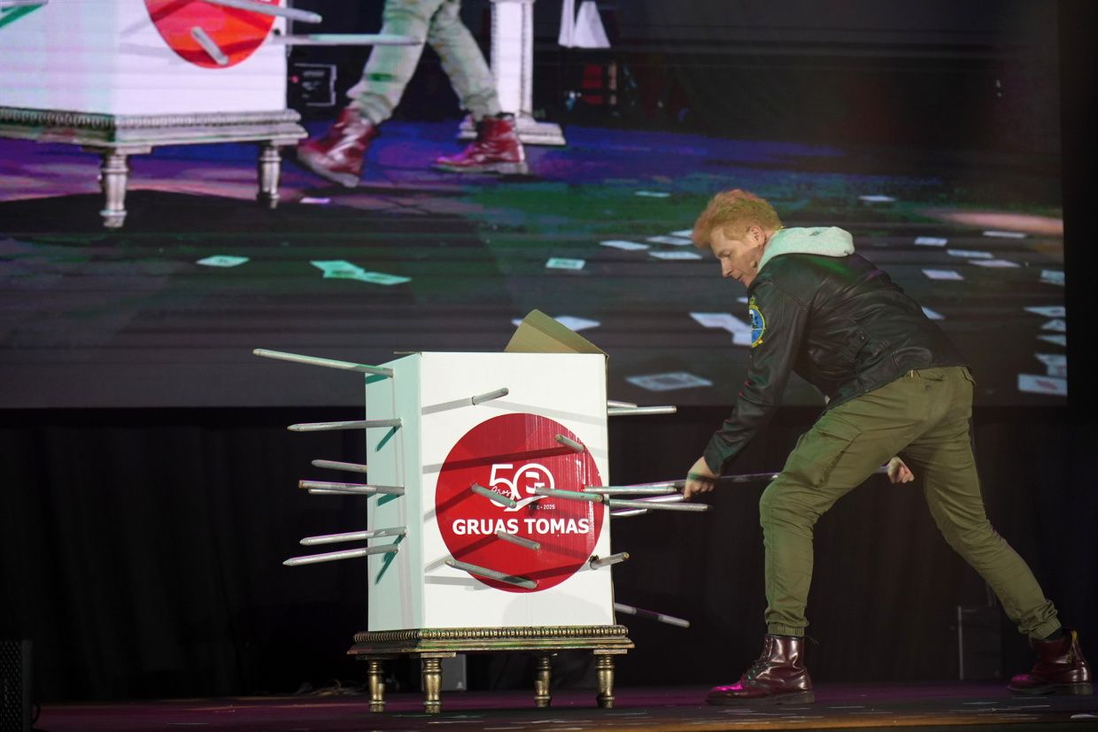 Galería de fotos de la gala del 50º aniversario de Grúas Tomás en Vila-real